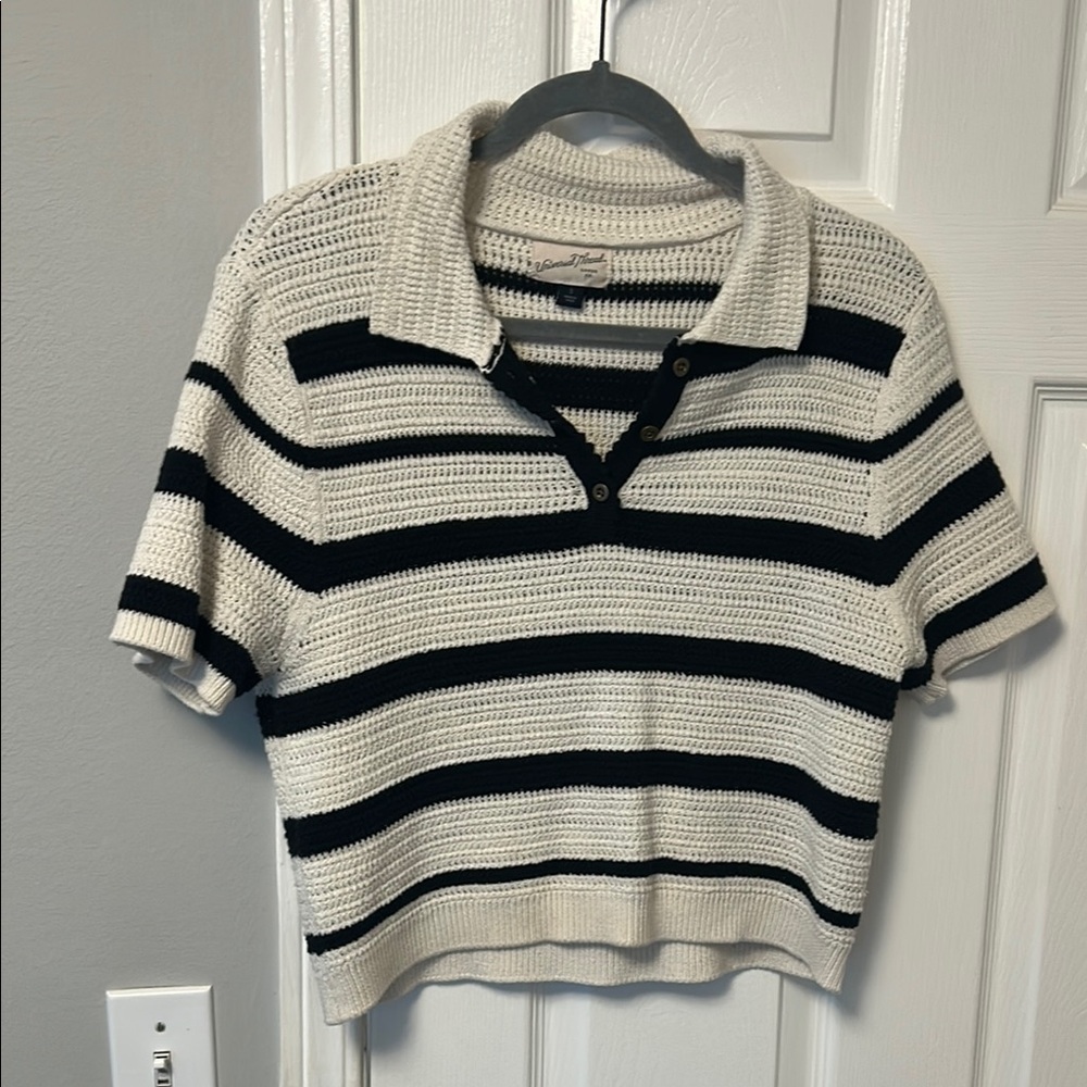 Universal Thread Black and Cream Ribbed Crop Polo Shirt - Picture 3 of 4